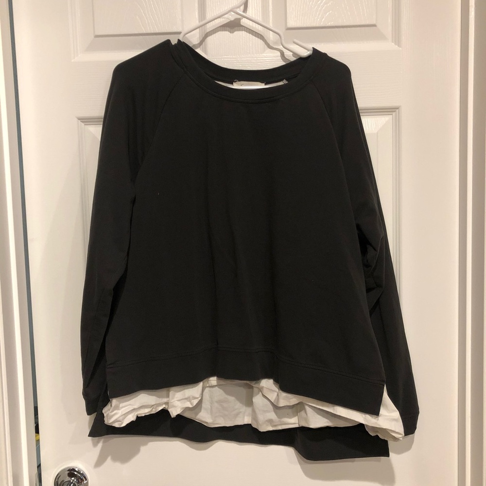 🚨4 FOR $25 🚨 Vince Camuto Sweater